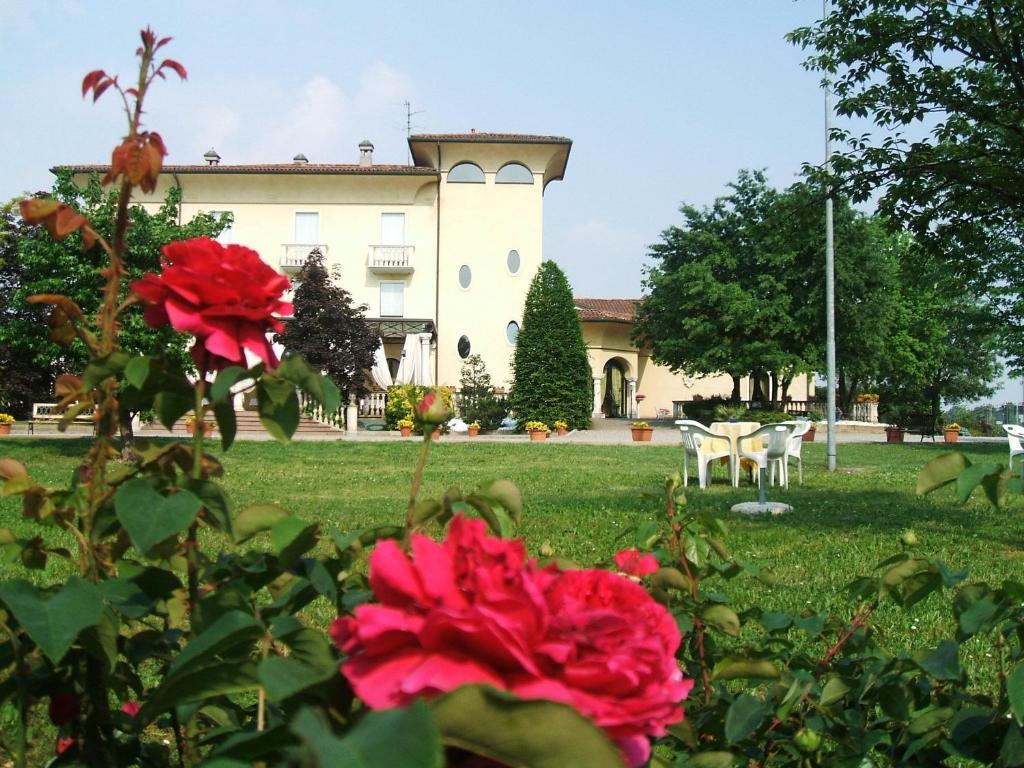 Villa Belvedere 1849 Misano di Gera dʼAdda Exterior foto