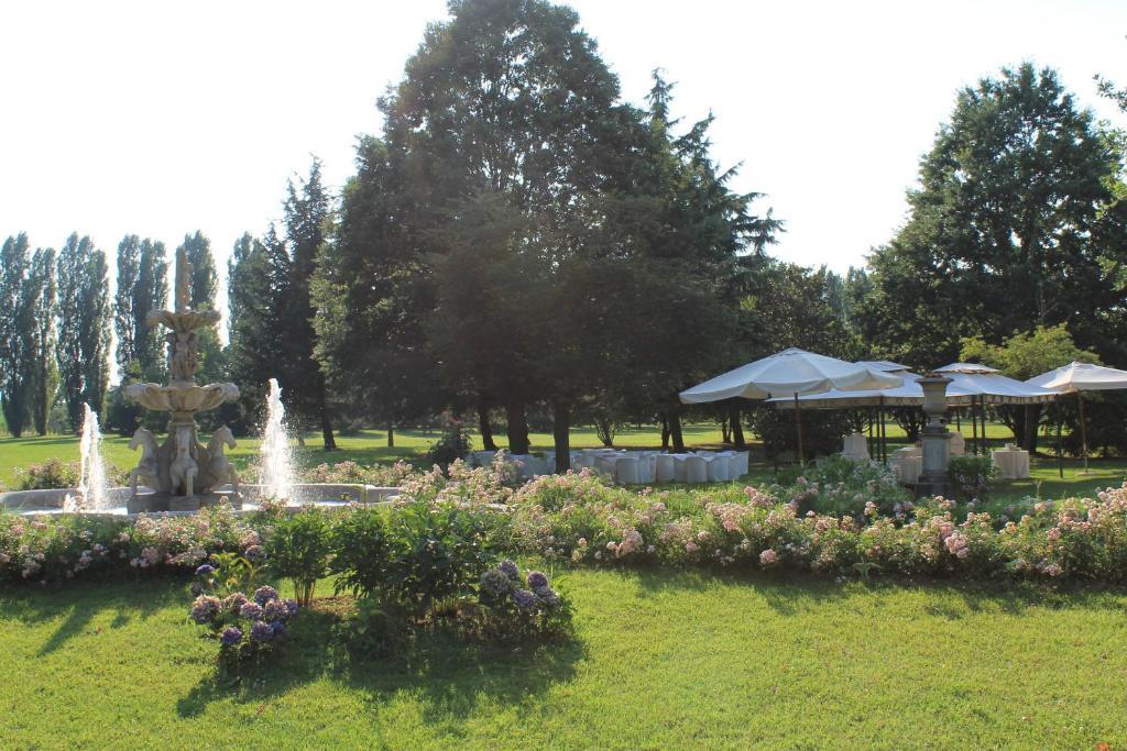 Villa Belvedere 1849 Misano di Gera dʼAdda Exterior foto